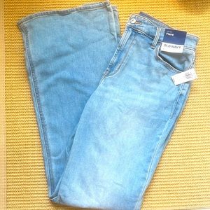NWT High Rise Flare Jeans